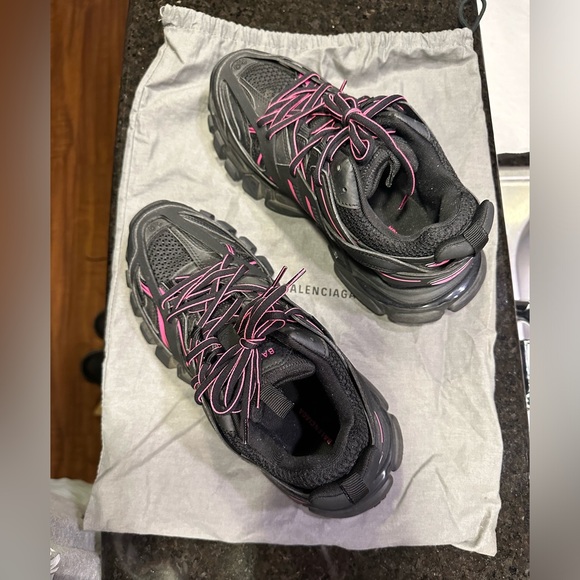 EUC Women’s Balenciaga Track Sneaker - Picture 2 of 5